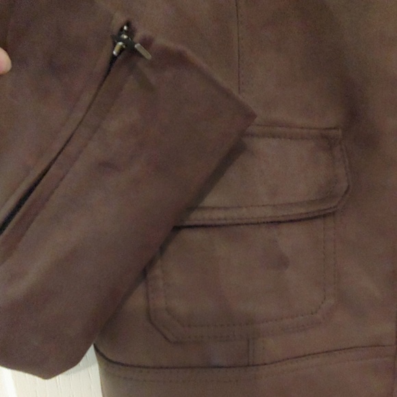 NWOT Limited Faux Suede Jacket Size Small - Picture 3 of 4